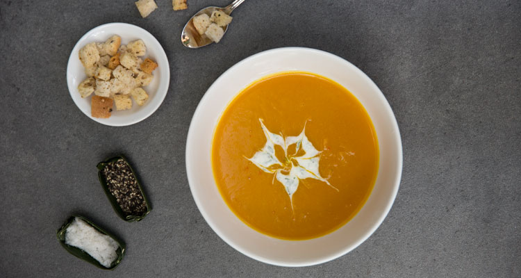 Most dinners during your yoga retreat at Oneworld Retreats in Ubud, Bali start with a delicious soup.