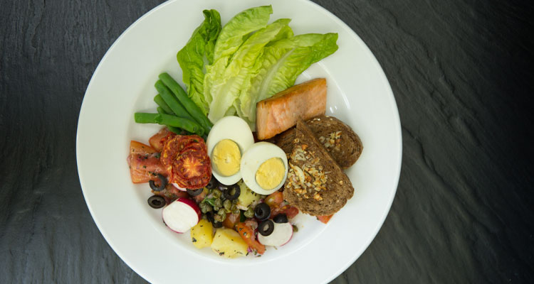 All the meals served during your yoga retreat at Oneworld Retreats in Ubud, Bali are delicious and healthy.