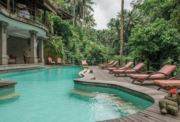 yoga retreat in bali